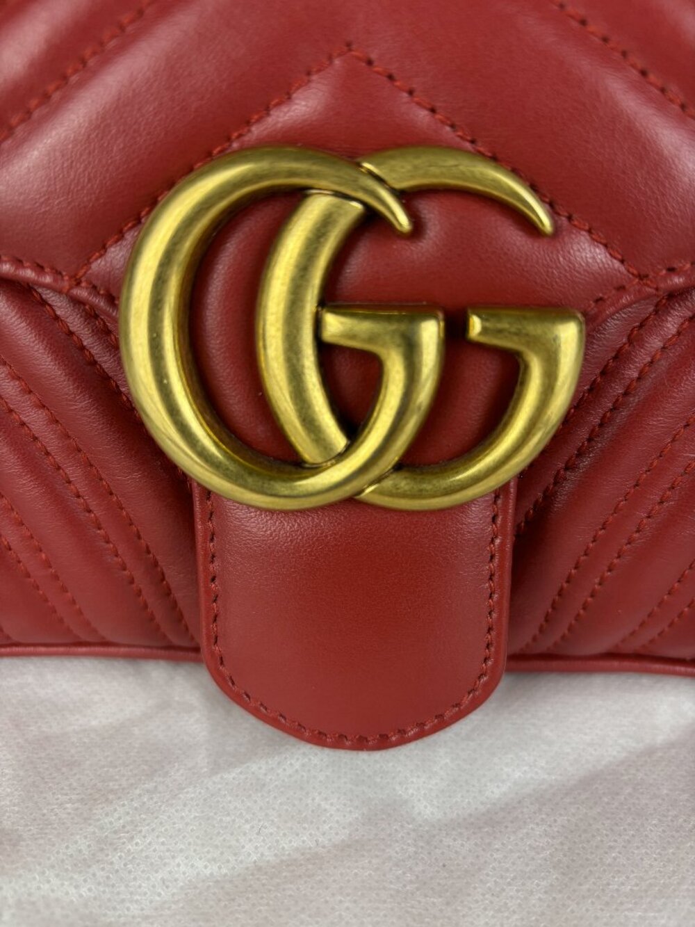 Gucci GG Marmont Medium Shoulder Bag Flap Quilted Crossbody Chain Red Heart EUC - Picture 4 of 16